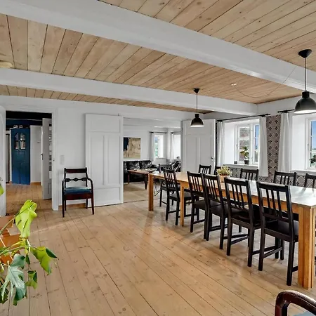Vakantiehuis 8 Bedroom Beautiful In Højer