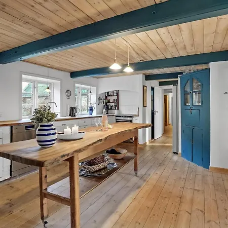 8 Bedroom Beautiful In * Højer