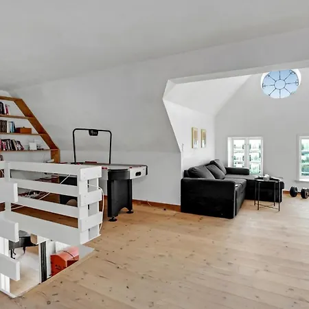 8 Bedroom Beautiful In * Højer