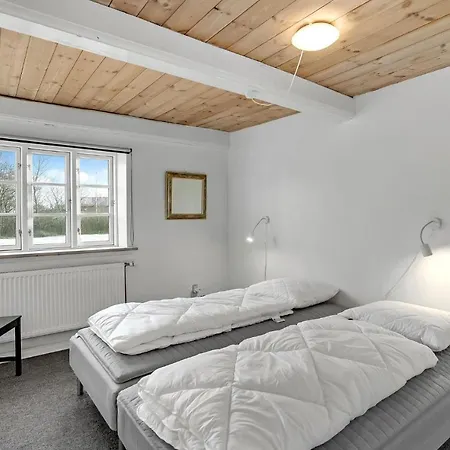 8 Bedroom Beautiful In *